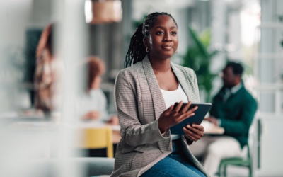 Mulheres negras no mercado: entre o abismo da desigualdade e a ameaça do retrocesso